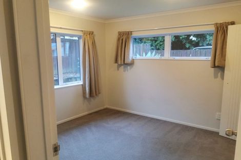 Photo of property in 14 Cairngorm Place, Highland Park, Auckland, 2010