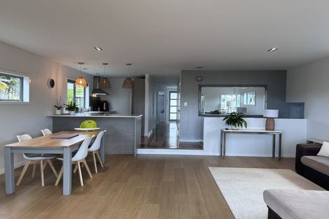 Photo of property in 22 Tiri Road, Manly, Whangaparaoa, 0930