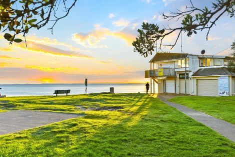 Photo of property in 12/423 Beach Road, Mairangi Bay, Auckland, 0630
