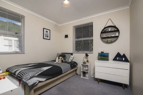 Photo of property in 51 Hampden Street, Picton, 7220