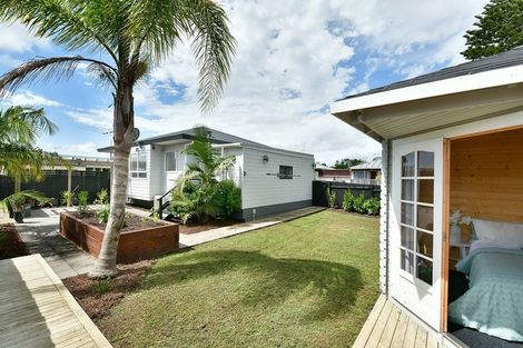 Photo of property in 33b Springs Road, Parakai, 0830