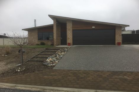 Photo of property in 16 Chandler Crescent, Clyde, 9330