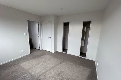 Photo of property in 2/8 Chivalry Road, Glenfield, Auckland, 0629