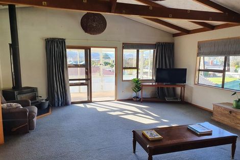 Photo of property in 73 Devon Street, Picton, 7220