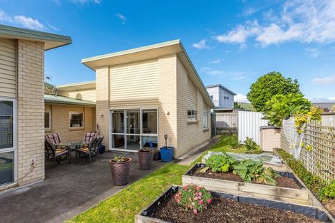 Photo of property in 36 Pharazyn Avenue, Waikanae Beach, Waikanae, 5036