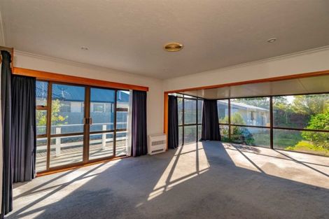 Photo of property in 37 Woodlands Place, Aranui, Christchurch, 8061