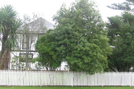 Photo of property in 1/4 Albert Street, Papakura, 2110