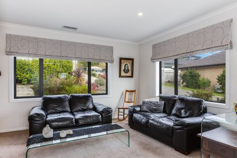 Photo of property in 24 Margaret Shields Avenue, Aotea, Porirua, 5024