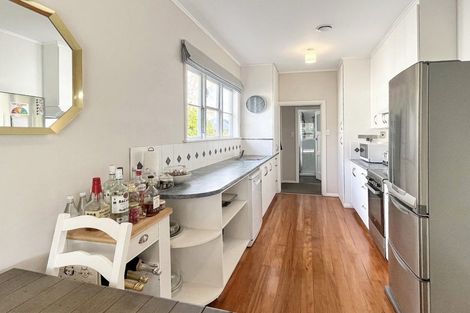 Photo of property in 13 Webb Street, Terrace End, Palmerston North, 4410