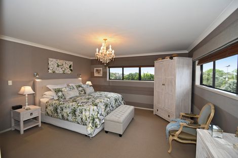 Photo of property in 2 Wonderview Road, Leigh, 0985