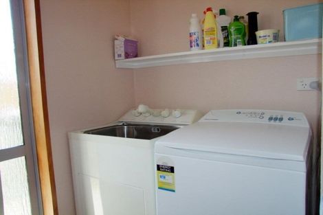 Photo of property in 2 Duthie Street, Milton, 9220