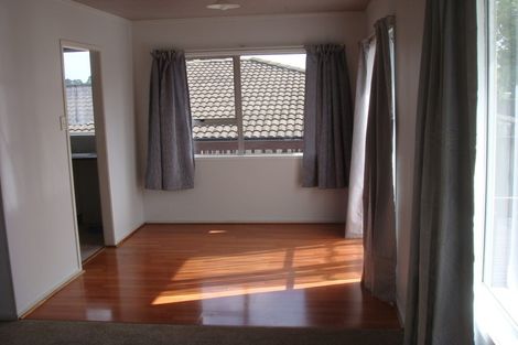 Photo of property in 7 Tudor Road, Henderson, Auckland, 0610