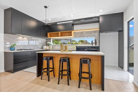 Photo of property in 113b Sunrise Avenue, Murrays Bay, Auckland, 0630