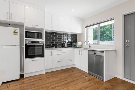 Photo of property in 2/7 Rutherford Street, Chedworth, Hamilton, 3210