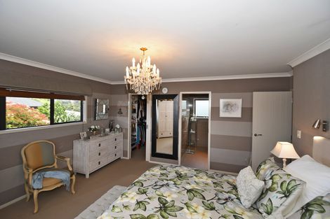 Photo of property in 2 Wonderview Road, Leigh, 0985