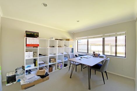 Photo of property in 9 Dunoon Close, Flat Bush, Auckland, 2016