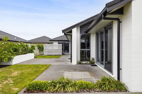 Photo of property in 22 Keene Drive, Bell Block, New Plymouth, 4312