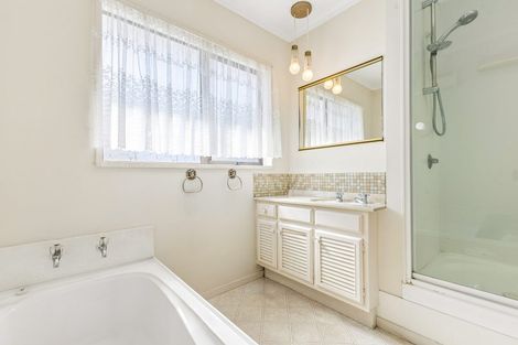 Photo of property in 1/12 Bungalore Place, Half Moon Bay, Auckland, 2012