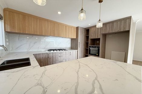 Photo of property in 7a Marco Place, Highland Park, Auckland, 2010