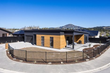 Photo of property in 14 Caroline Way, Abbotsford, 9018