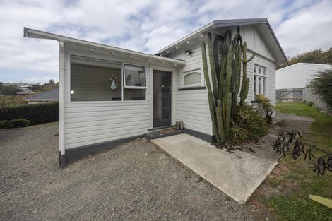 Photo of property in 64 Perth Street, South Hill, Oamaru, 9400