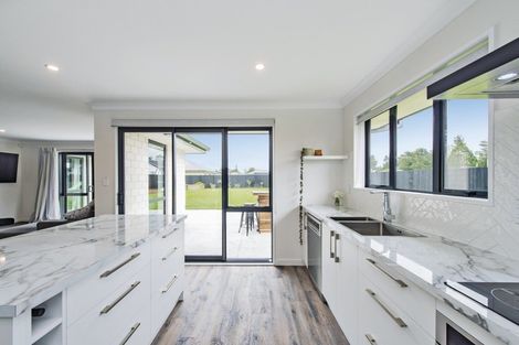 Photo of property in 8 Suffolk Drive, Kirwee, 7571