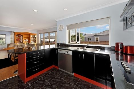 Photo of property in 83a Mt Lebanon Crescent, The Gardens, Auckland, 2105