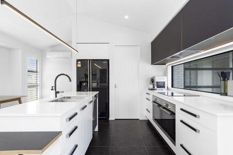 Photo of property in 38 Puhirake Crescent, Pyes Pa, Tauranga, 3112