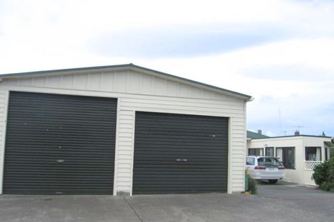 Photo of property in 2 Cambridge Street, Tawa, Wellington, 5028