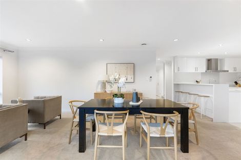 Photo of property in 31 Trotting Terrace, Fairview Heights, Auckland, 0632