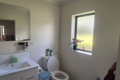 Photo of property in 63 Tiriwa Drive, Massey, Auckland, 0614