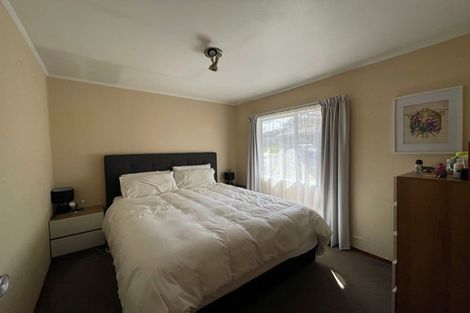 Photo of property in 21 Lisa Rise, Half Moon Bay, Auckland, 2012