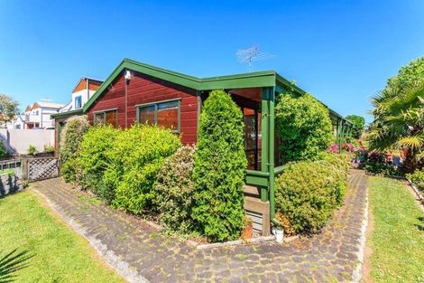Photo of property in 79 Fernhill Way, Oteha, Auckland, 0632