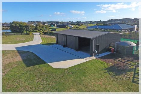 Photo of property in 15 Carex Grove, Foxton Beach, Foxton, 4815