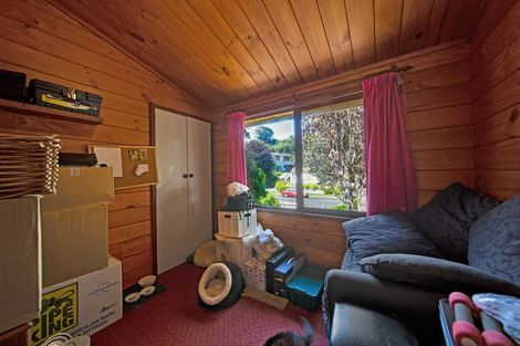 Photo of property in 23 Ambury Place, Merrilands, New Plymouth, 4312