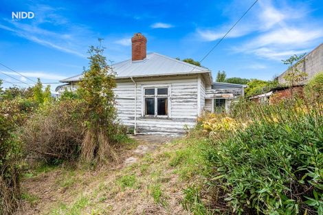 Photo of property in 1 Athol Place, Ravensbourne, Dunedin, 9022