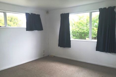 Photo of property in 402 Roscommon Road, Clendon Park, Auckland, 2103