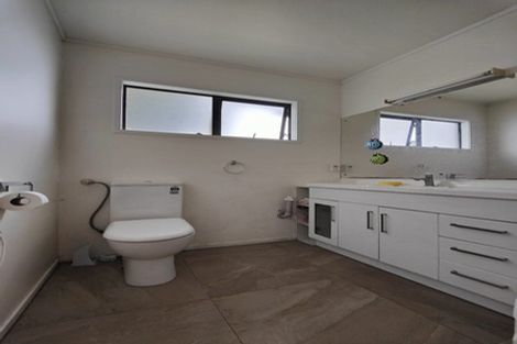 Photo of property in 4 Derrimore Heights, Clover Park, Auckland, 2019