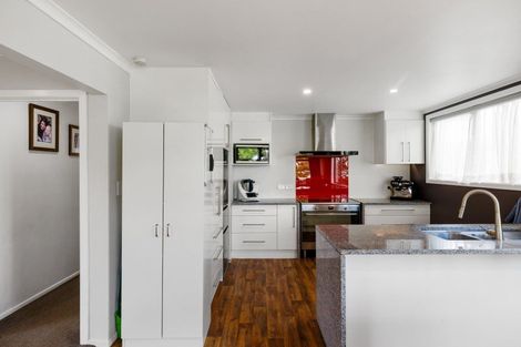 Photo of property in 44 Morrow Avenue, St Andrews, Hamilton, 3200