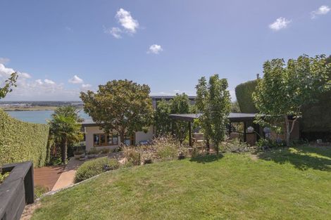 Photo of property in 42 Saint Andrews Hill Road, Mount Pleasant, Christchurch, 8081
