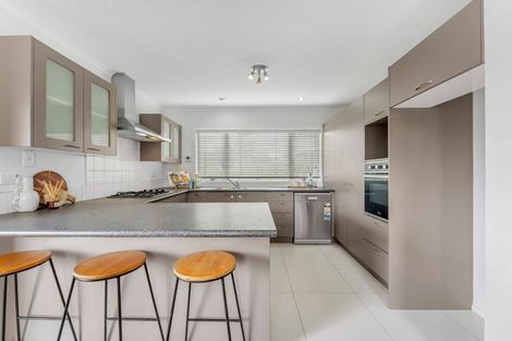 Photo of property in 1 Luna Place, Henderson, Auckland, 0612