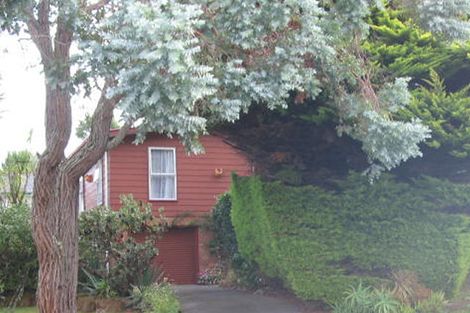 Photo of property in 35 Fitzwater Place, Henderson, Auckland, 0612