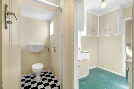 Photo of property in 216 Fox Street, Hamilton East, Hamilton, 3216