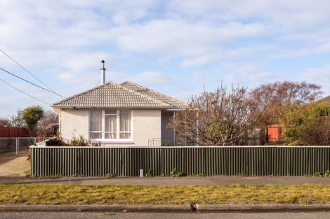 Photo of property in 16 Basingstoke Street, Aranui, Christchurch, 8061