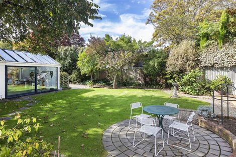 Photo of property in 8 Waiwetu Street, Fendalton, Christchurch, 8052