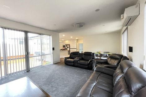 Photo of property in 36 Windlass Street, Long Bay, Auckland, 0630