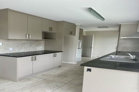 Photo of property in 101 Stanley Road, Glenfield, Auckland, 0629