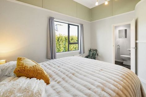 Photo of property in 40a Clare Street, Cambridge, 3434