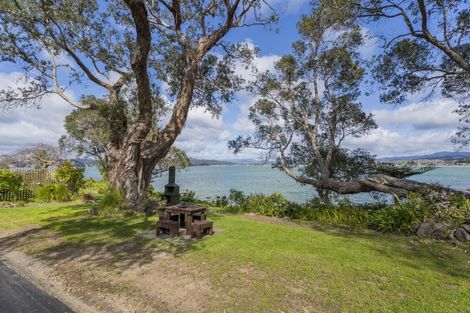 Photo of property in 14 Stormont Lane, Whitianga, 3510