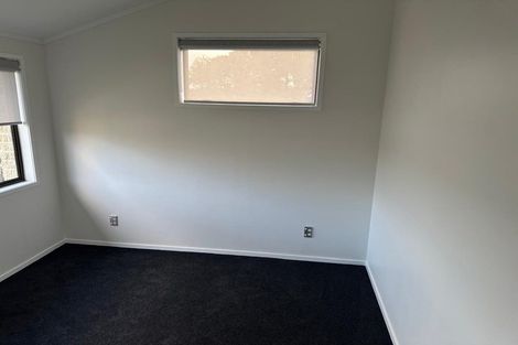 Photo of property in 2/6 Clare Place, Glenfield, Auckland, 0629